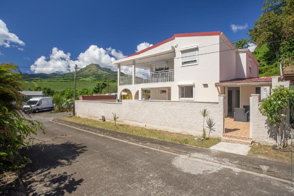 Nespecifikovaný výhled na hory nebo výhled na hory při pohledu z apartmánu