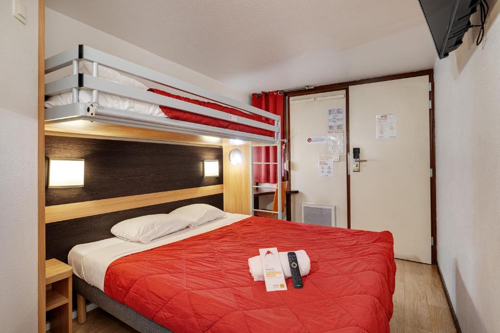 Premiere Classe Bethune - Triple Room (1 Double Bed + 1 Single Bed)