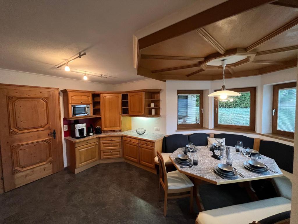 Kuchyň nebo kuchyňský kout v ubytování Appartement Josefine