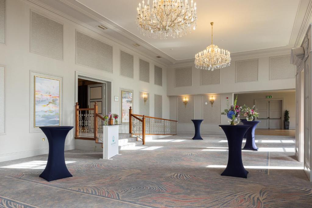 Vstupní hala nebo recepce v ubytování Killashee Hotel
