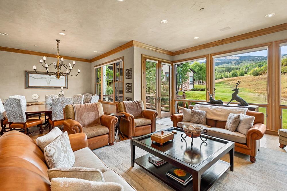 Owl Creek 04, Ski-in, ski-out luxury townhome with private hot tub in ...