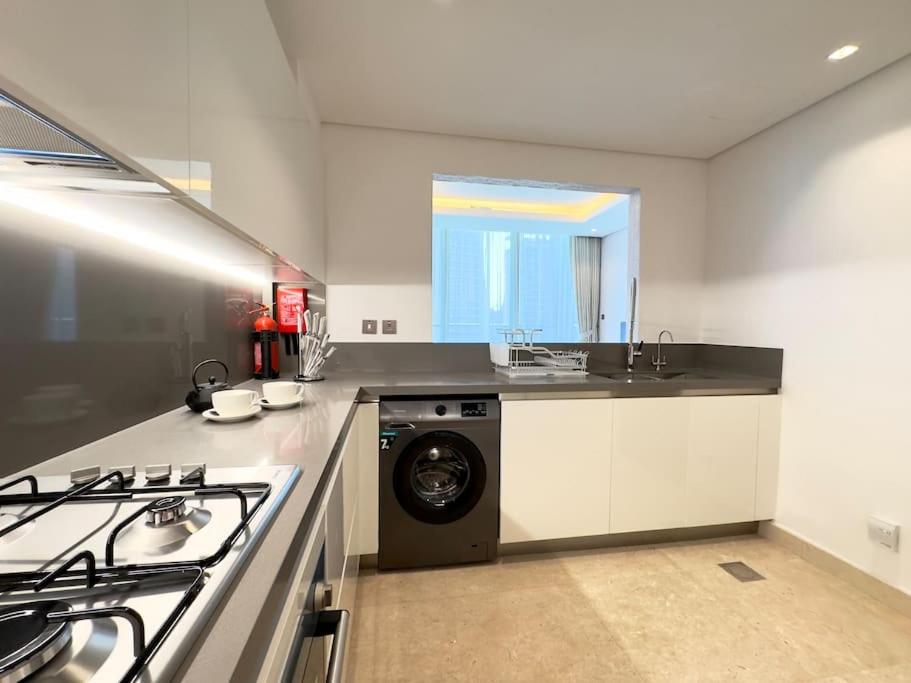 Fotografie z fotogalerie ubytování Dar Vacation - Unique Luxury White 2BR Apartment Near Burj Khalifa v Dubaji