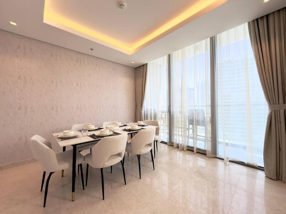 Fotografie z fotogalerie ubytování Dar Vacation - Unique Luxury White 2BR Apartment Near Burj Khalifa v Dubaji