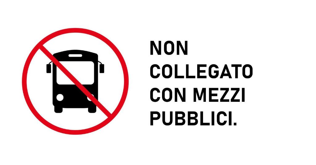 un panneau qui ne lit pas de téléphone portable sur meza public dans l'établissement Casale Bianco al casello dell' autostrada Guidonia, à Guidonia