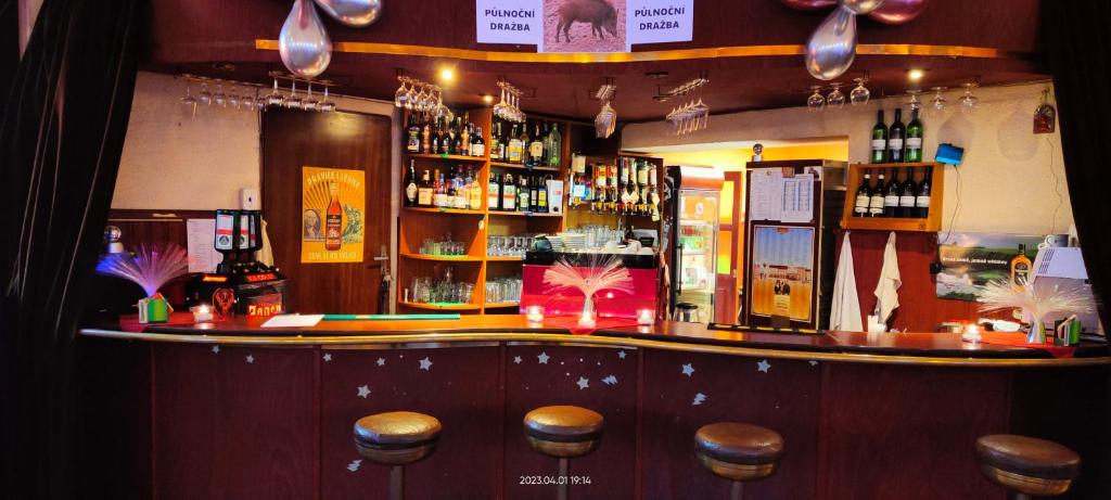 Lounge nebo bar v ubytování motorest U KONĚ