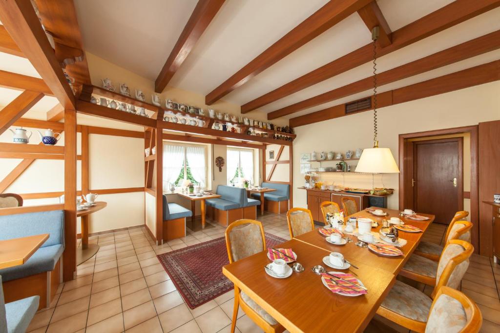 Posezení v ubytování Hotel Zum Kaffeekännchen