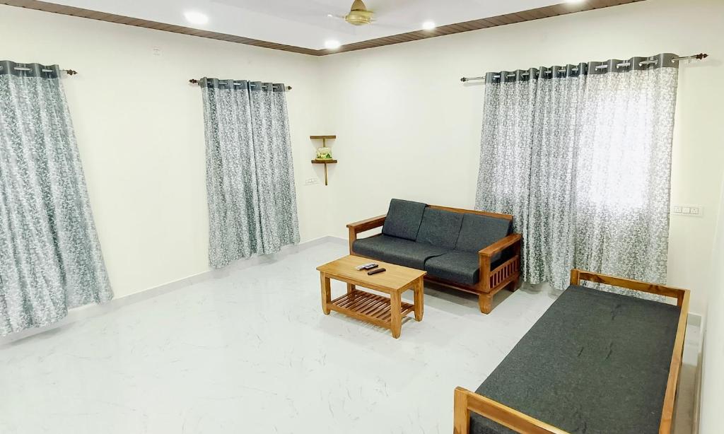 TrueLife - Chinmai Nivas - Breakfast Included - Modern 2BHK homes for families - Tirumala Mountain View - Fast WiFi - Many restaurants nearby - Hall, AC bedrooms, Modular Kitchen - Android TV - 250 Jio Channels - Top Service with lots of Love photo