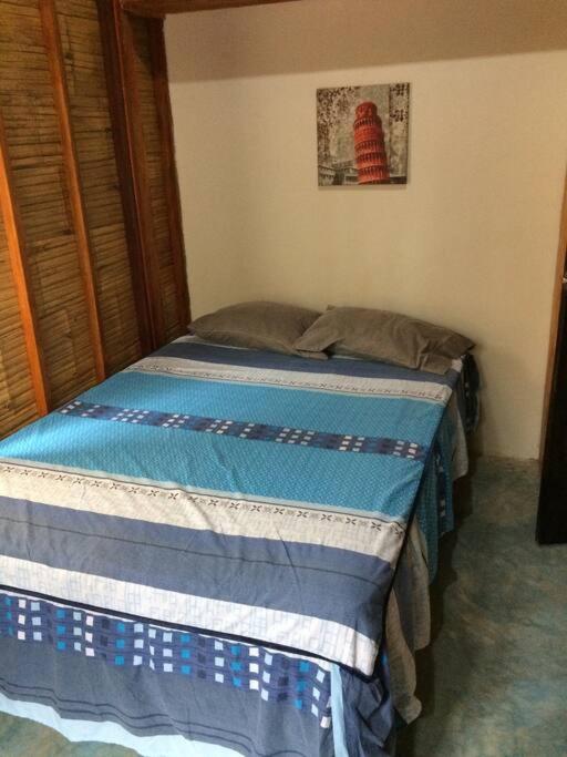 Linda casita cerca al mar.