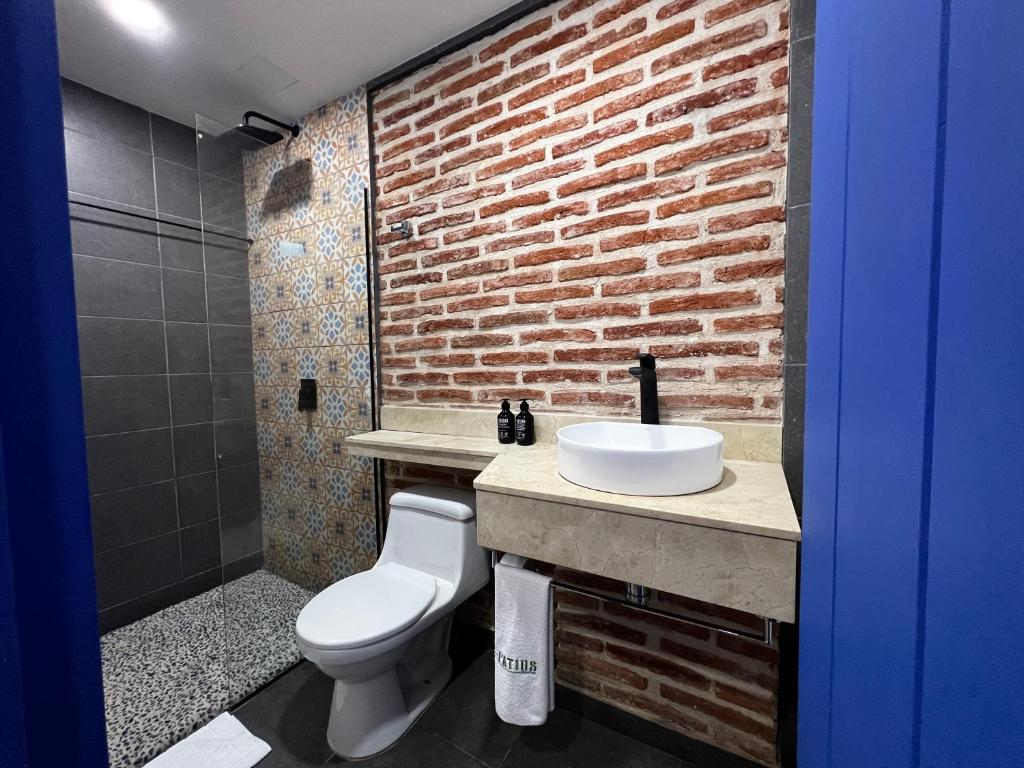 Koupelna v ubytování Los Patios Hostel