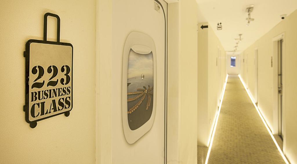 Certifikát, hodnocení, plakát nebo jiný dokument vystavený v ubytování Sri Langit Hotel KLIA, KLIA 2 & F1