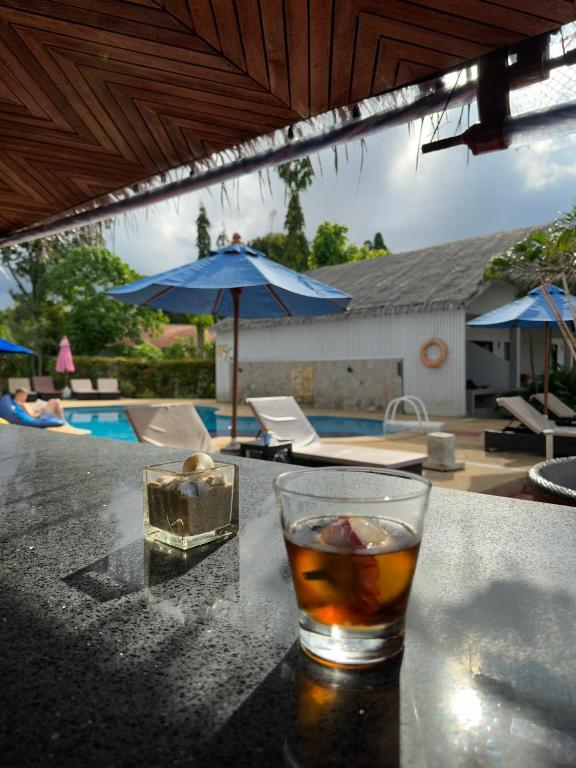 Nápoje v ubytování Adarin Beach Resort