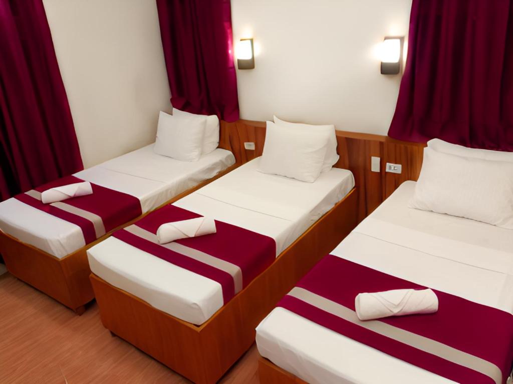 Dy Heritage Suites - Standard Triple Room