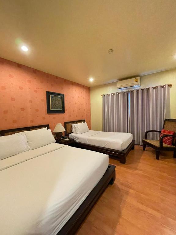 
Standard Family Bedroom
