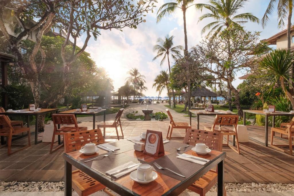 Zahrada ubytování Hotel Nikko Bali Benoa Beach