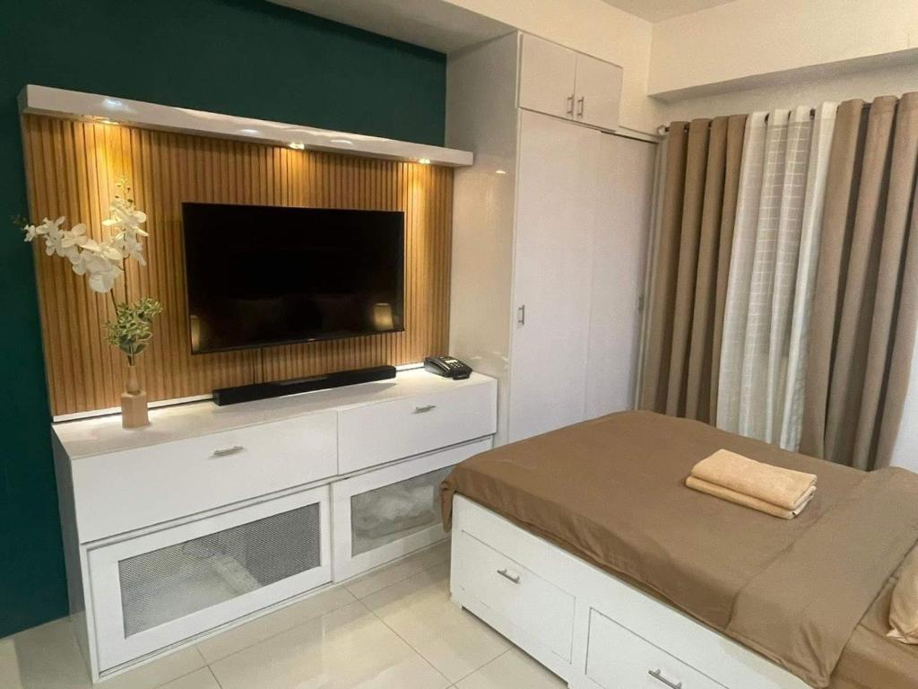 Splendid Suite w/Pay Parking, Manila (updated prices 2024)