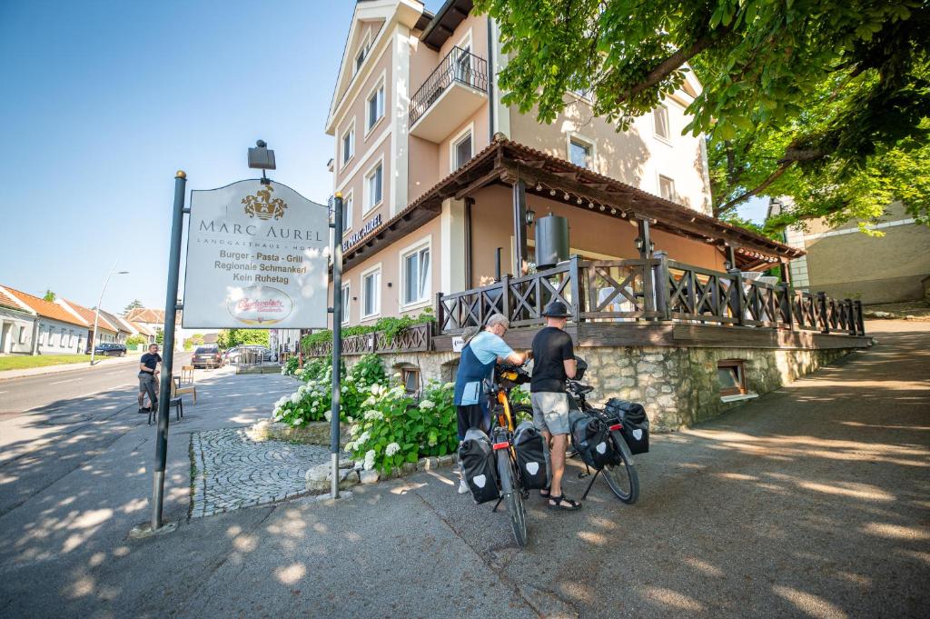 Majutusasutuse Hotel Marc Aurel külastajad