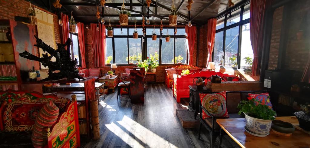 Posezení v ubytování Kangding Guozhuang Nan Wu Hao Boutique Inn