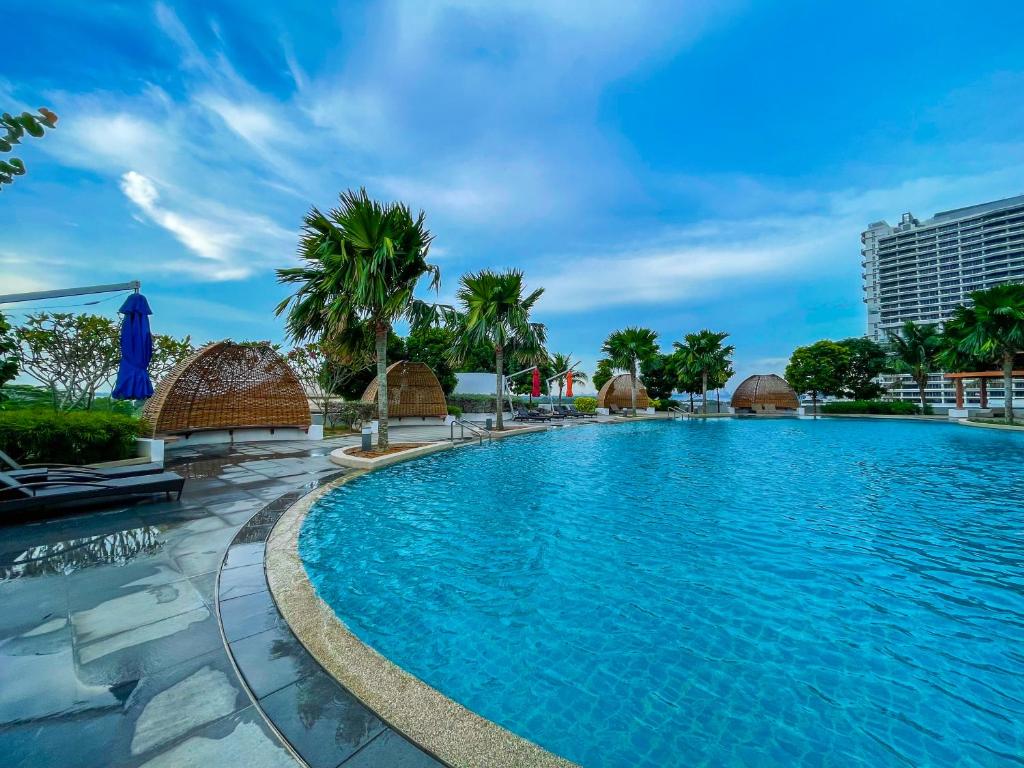 Bazén v ubytování Almas Suite by Nest Home【Puteri Harbour & LEGOLAND】 nebo v jeho okolí