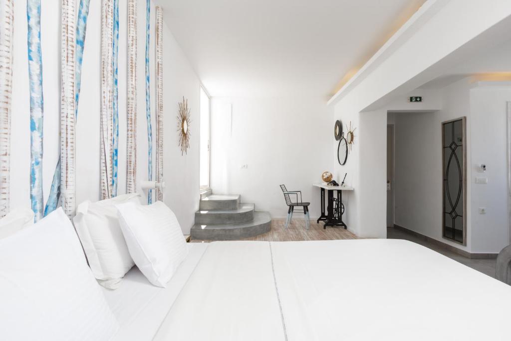 The Museum Project Oia - 10