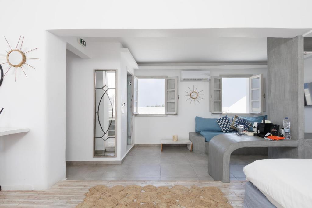 The Museum Project Oia - 12