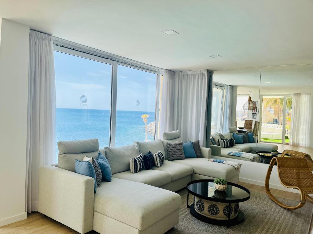 Posezení v ubytování Luxury Sunset Ocean View