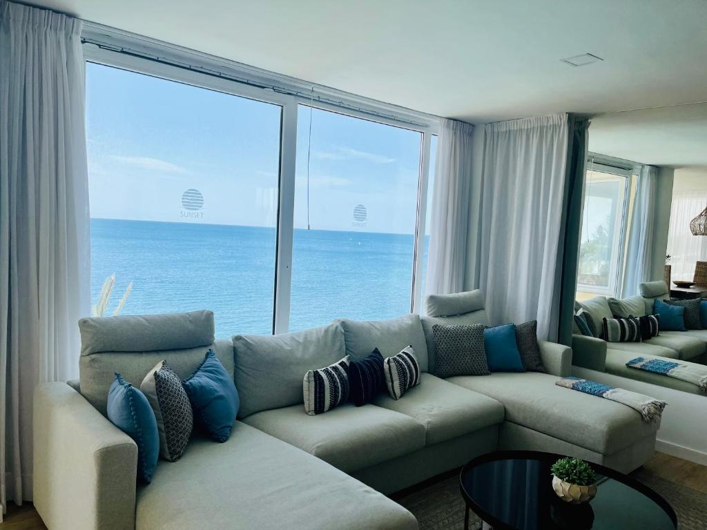 Posezení v ubytování Luxury Sunset Ocean View