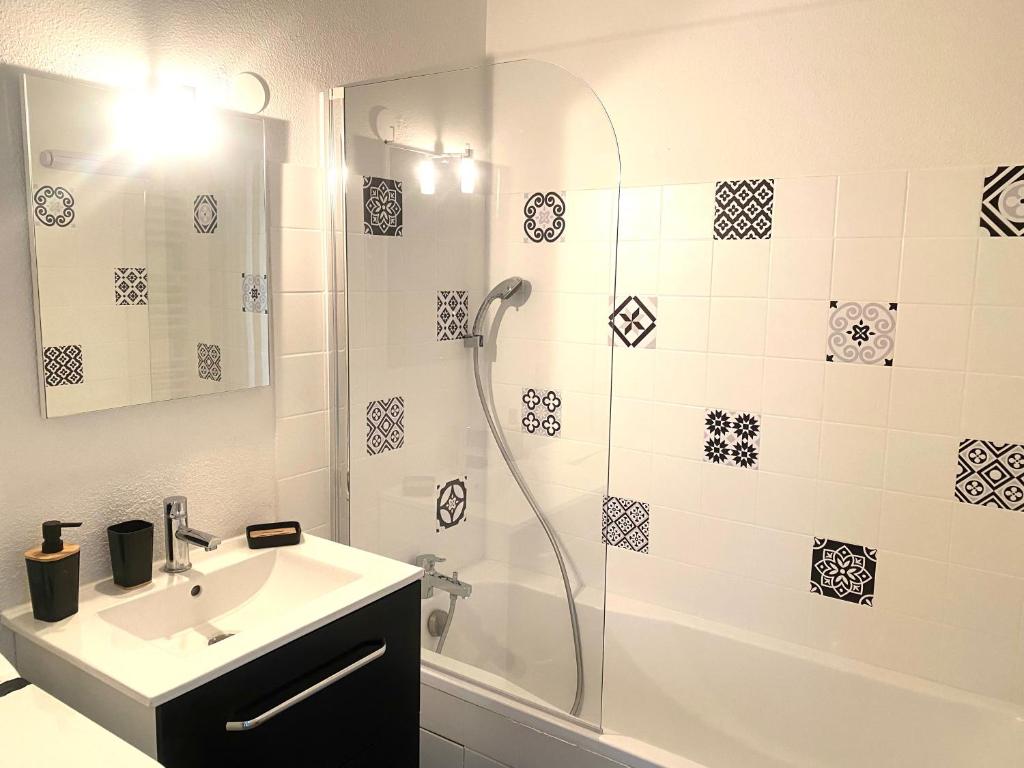 Kylpyhuone majoituspaikassa T2 Mérignac