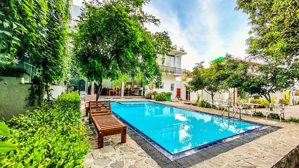Bazén v ubytování Salubrious Resort nebo v jeho okolí