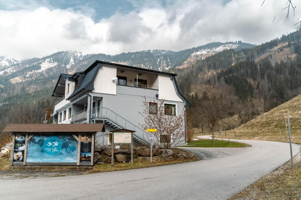 Nespecifikovaný výhled na hory nebo výhled na hory při pohledu z apartmánu