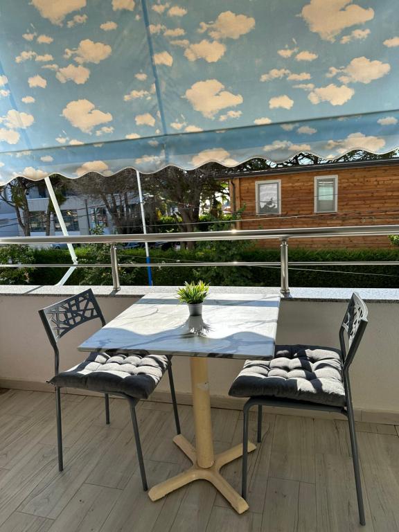 Apartment In Golem With Sea View - Image 6