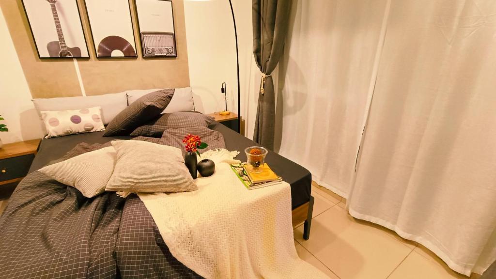 Kulai D'Putra Suites 1min to ioiMall near JPO, Senai Airport - Apartment Mit Zwei Schlafzimmern