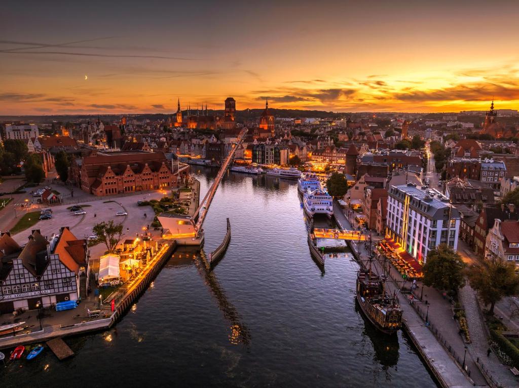 Výhľad na mesto Gdansk alebo výhľad na mesto priamo z apartmánového hotela