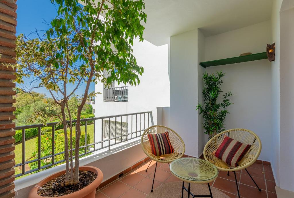 A balcony or terrace at Los Eucaliptos Appartement deux chambres Chez Stefan