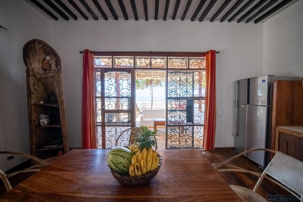 Kuchyň nebo kuchyňský kout v ubytování Beachfront Villa Hideaway ZanzibarHouses