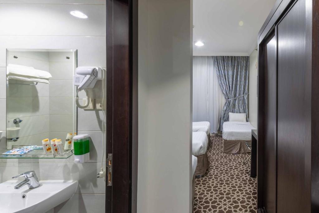 Abdul Hafez Al Humaidan Hotel - Economie Viervoudige Kamer