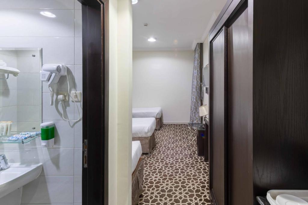 Abdul Hafez Al Humaidan Hotel - Budget Triple Room