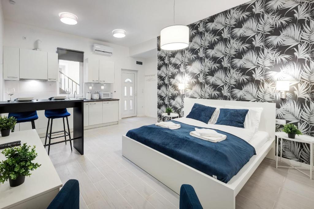 Modern Stay in Authentic Central Area 1084 Budapest, Auróra utca 21 kép - 1