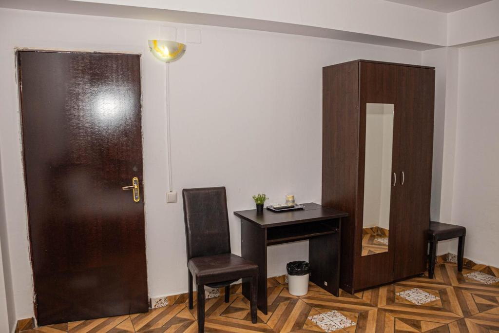 Occidental Wise Transit - Resim 18