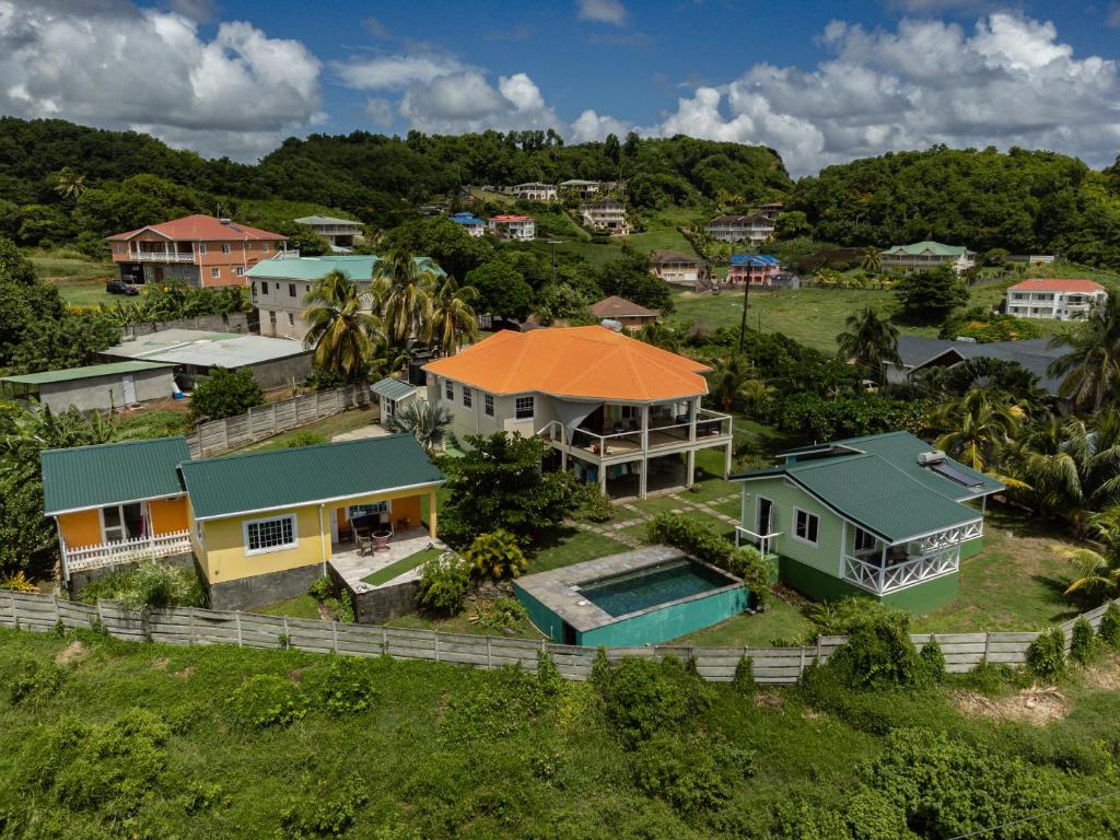 een luchtfoto van een huis bij Waves Villa Guesthouse in Kingstown