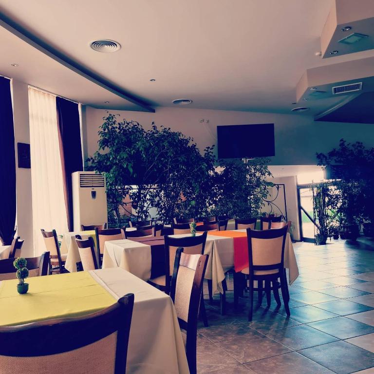 TV a/nebo společenská místnost v ubytování Jack Family Hotel