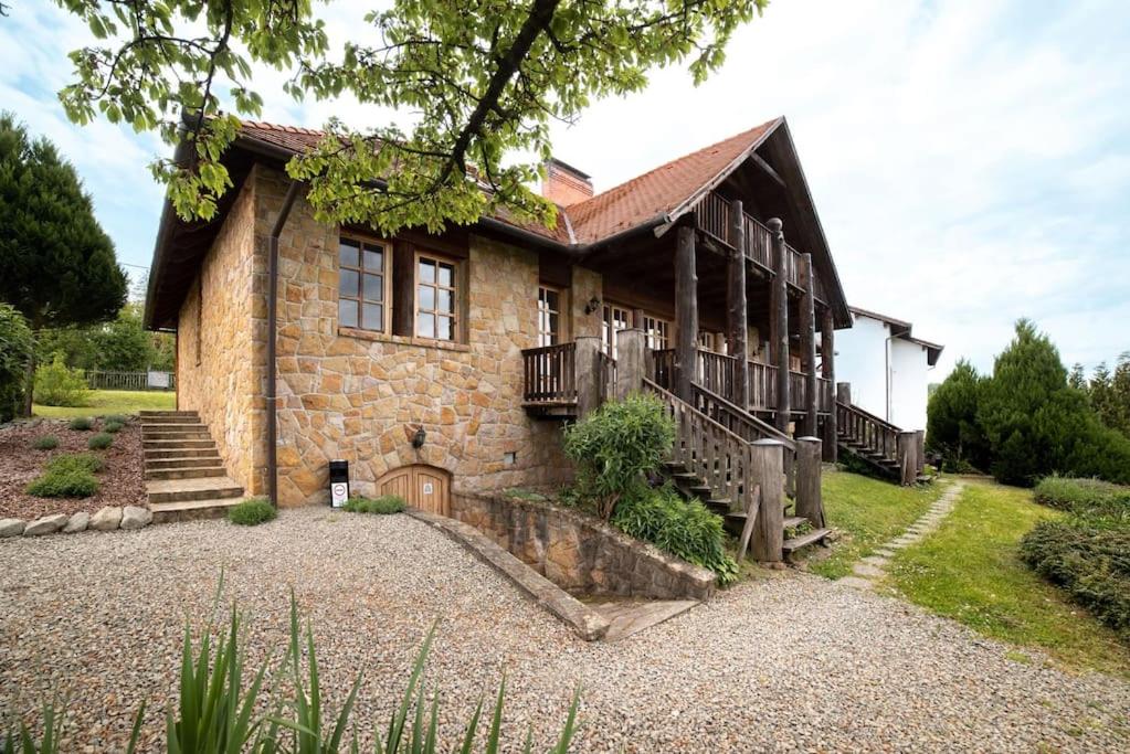 Vonkajšia záhrada v ubytovaní Donauresidenz
