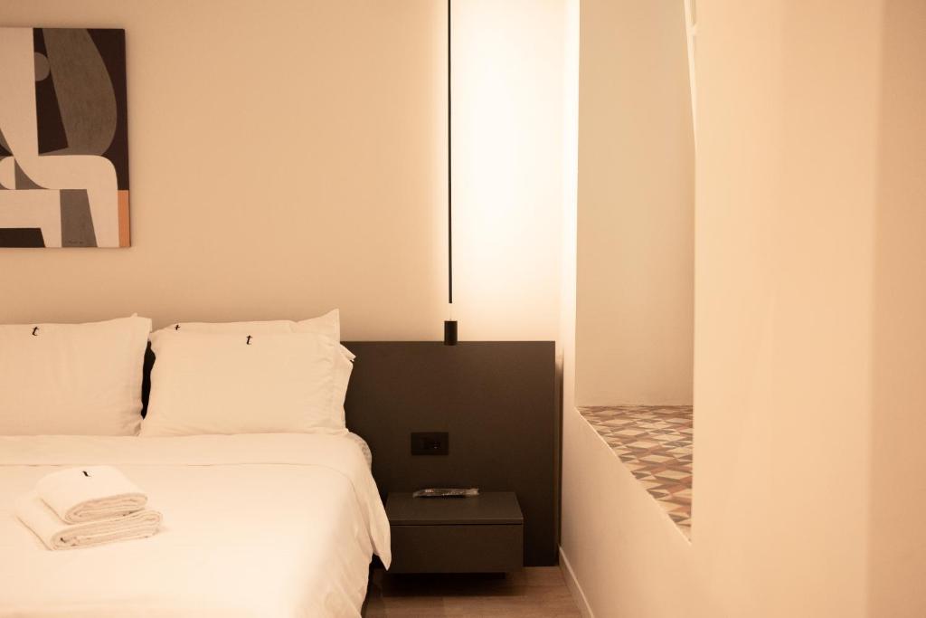 Taskou Luxury Suites - 13