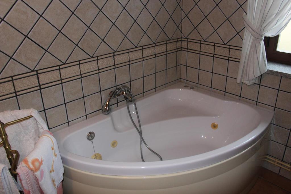 Jacuzzi Chalet Rocal Ledesma