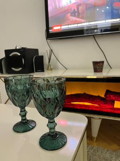 TV a/nebo společenská místnost v ubytování Stan na dan Mercur