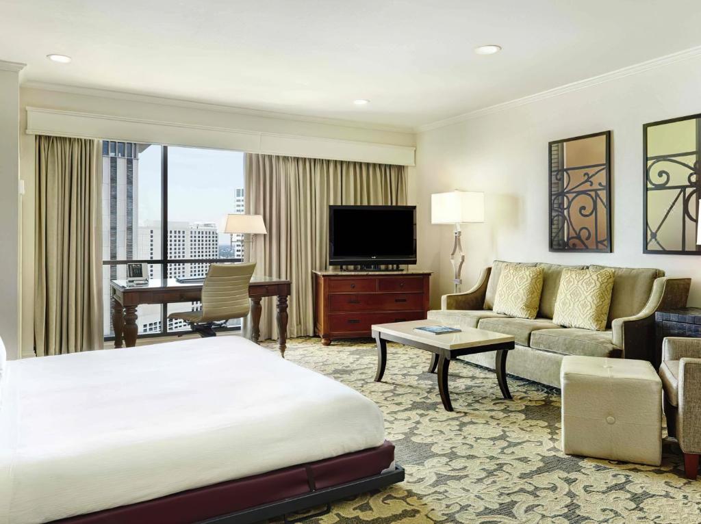 Hilton New Orleans Riverside - 
