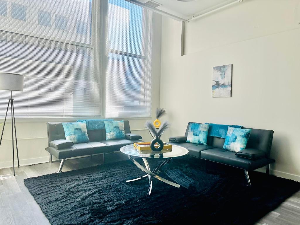 Executive Vacation Suite for 4 - Two-Bedroom Apartment