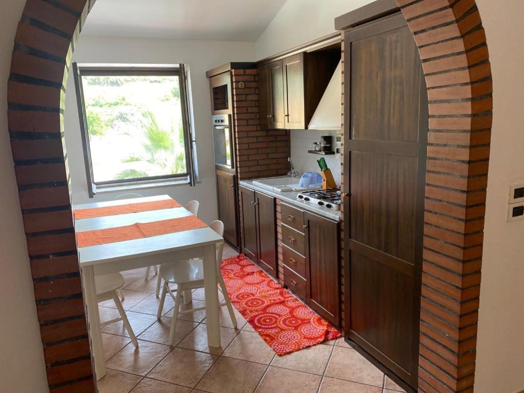 Kuchyň nebo kuchyňský kout v ubytování A CASA DI GIÒ & GIÒ