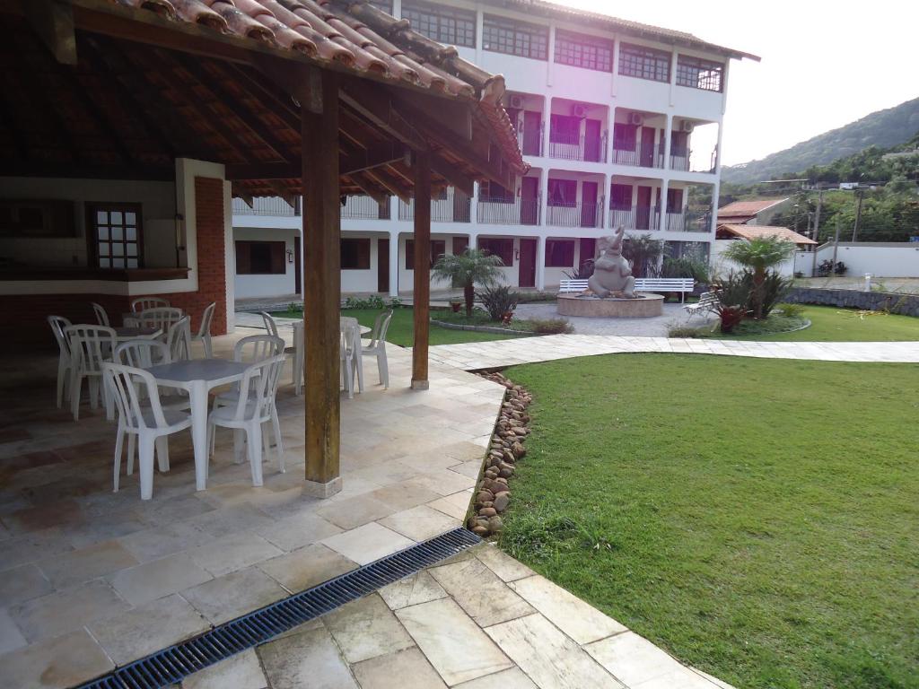  Bartholo Plaza Hotel