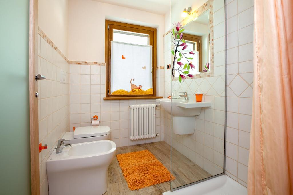 Koupelna v ubytování B&B Cascina Moncrava