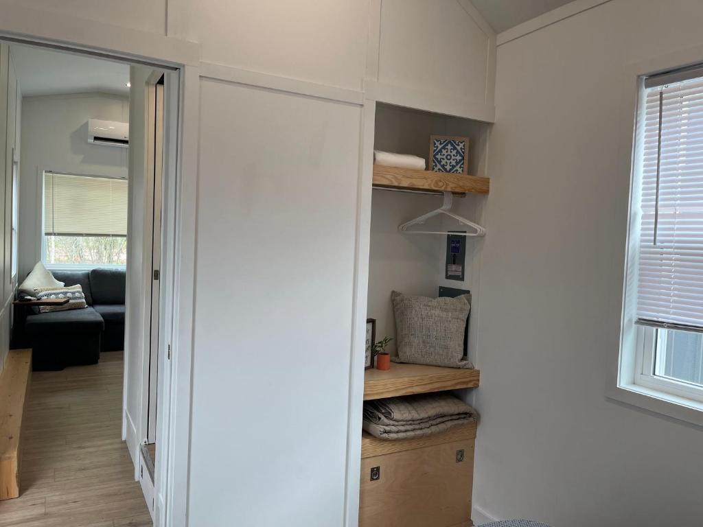 Gallery image of The Abb Tiny Home in Perry